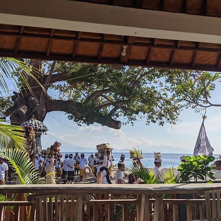 Sarinah Beach - Bistro & Bungalow Batununggul Buitenkant foto