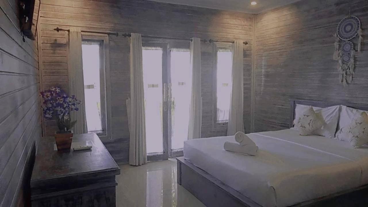 Sarinah Beach - Bistro & Bungalow Batununggul Buitenkant foto
